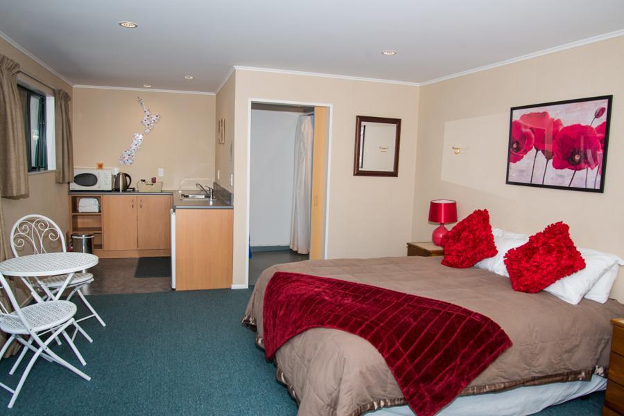 Te Waka Lodge Te Anau Εξωτερικό φωτογραφία
