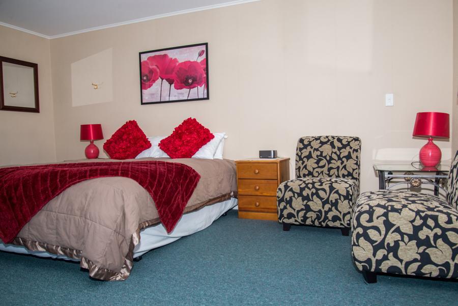 Te Waka Lodge Te Anau Εξωτερικό φωτογραφία