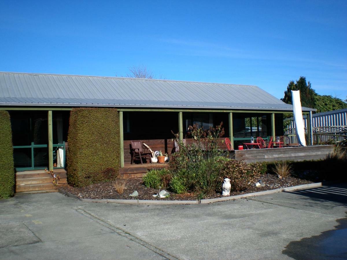 Te Waka Lodge Te Anau Εξωτερικό φωτογραφία